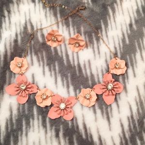 Statement necklace & earrings